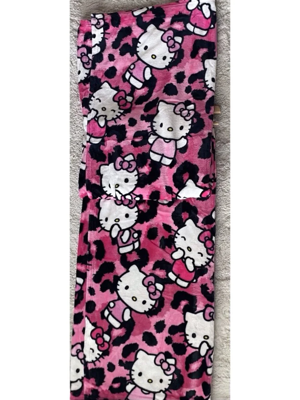 Hello Kitty Pink Leopard Cheetah Print Soft Throw Blanket 50in x 70in Viral NEW